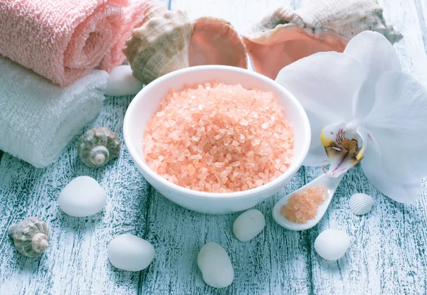 Spa salon with sea salt — Stock Photo, Image