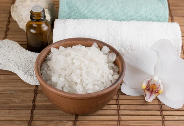 Spa salon with sea salt — Stock Photo, Image