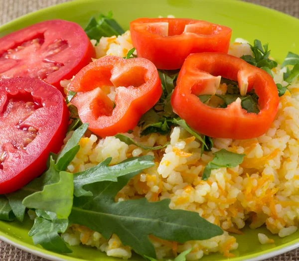 Rice with vegetables and rucola — Stock Photo, Image