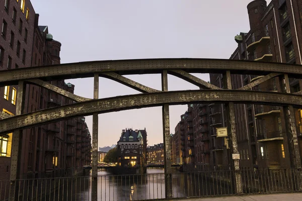 Wasserschloss in der speicherstadt in hamburg — Stockfoto