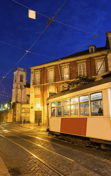 Remodelado τραμ στη Λισαβόνα της Πορτογαλίας — Φωτογραφία Αρχείου