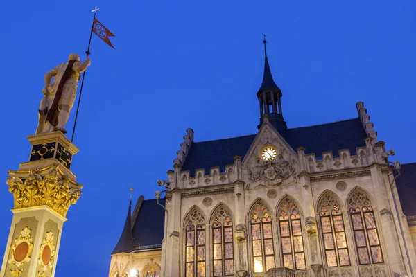 Erfurt radnice v Německu večer — Stock fotografie