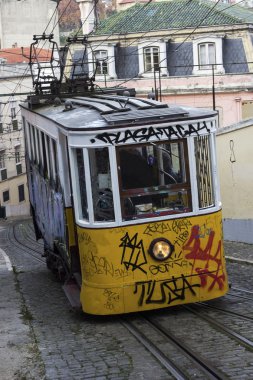 Remodelado tramvay Lizbon Portekiz