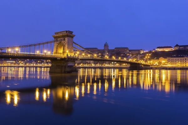 Lánchíd Budapesten, Magyarország — Stock Fotó