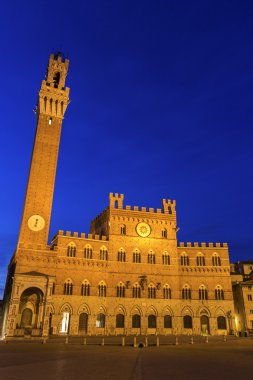 Palazzo Pubblico Siena'nın Piazza del Campo İtalya üzerinde