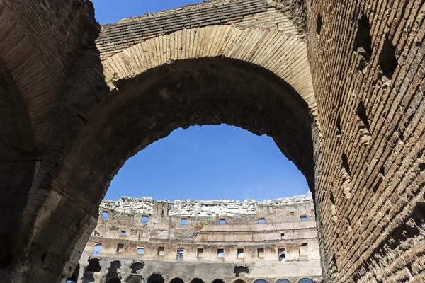 Coliseo en roma, italia —  Fotos de Stock