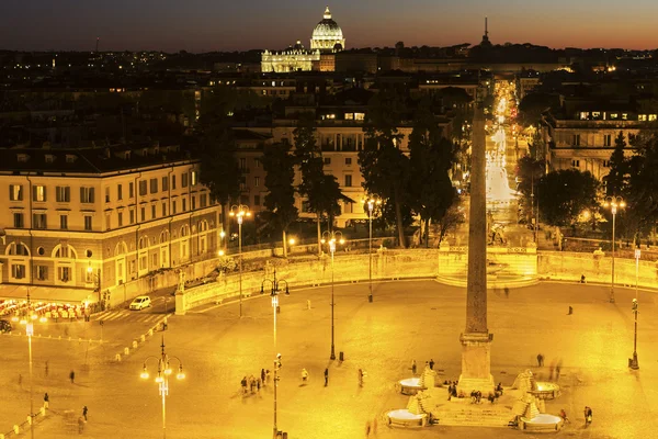 Piazza del Popolo) в Римі. — стокове фото