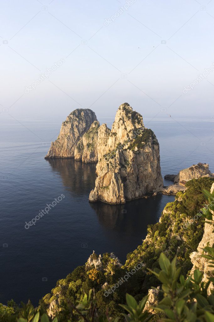 Capri faraglioni