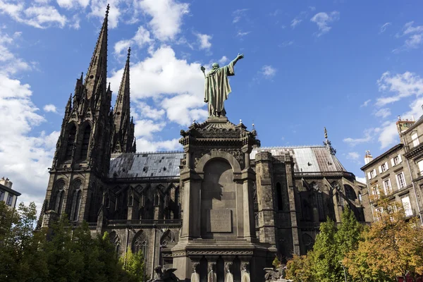 Clermont-ferrand catedral em frança — Fotografia de Stock