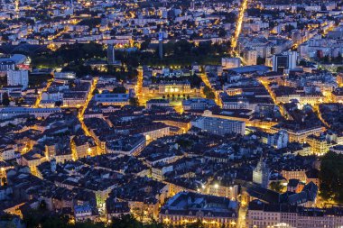 Grenoble üzerinde akşam göster