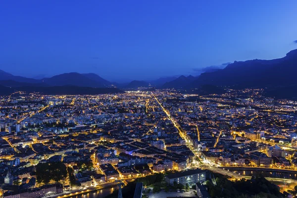 Vista sobre Grenoble à noite — Fotografia de Stock