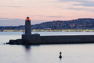 Güzel bir deniz feneri, Fransa
