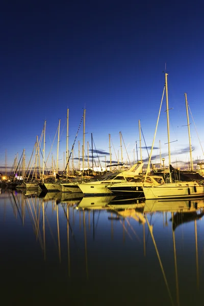 Blick auf Boote im Port Varban in Antibes in Frankreich — Stockfoto