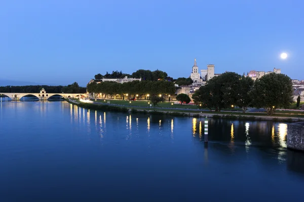 Volle maan in Avignon in Frankrijk — Stockfoto