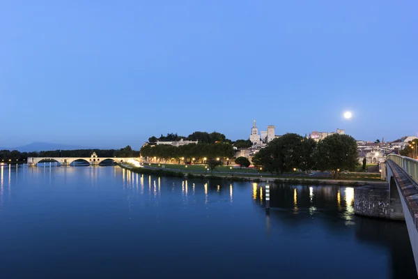 Volle maan in Avignon in Frankrijk — Stockfoto