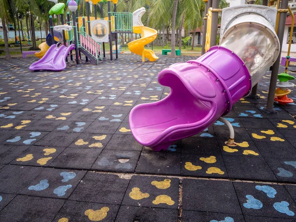 Den Färgglada Lekplatsen Gården Parken — Stockfoto