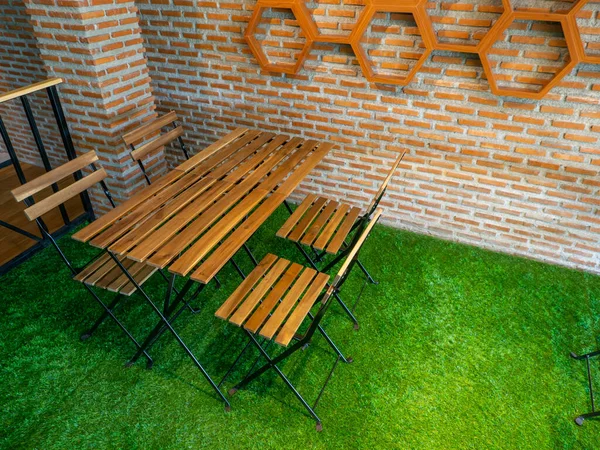 Habitación Con Mesa Común Las Sillas Cafetería Época Imagen de stock