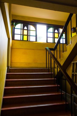 Hotel vintage tarzı merdivenlerde