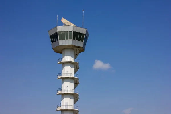 Torre de control de tráfico aéreo — Foto de Stock