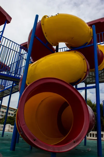 Kindertreppe rutscht — Stockfoto