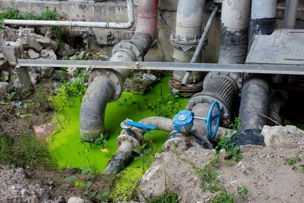 Organize sanayi bölgesinde boru hattı