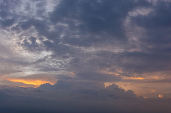 구름 이 있는 하늘 — 스톡 사진