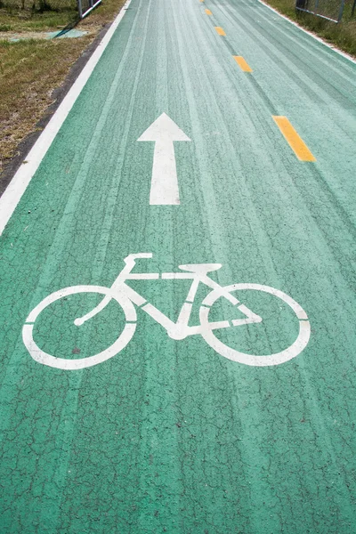 Faixas de bicicleta verde — Fotografia de Stock