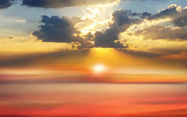 Goud Zonsondergang Roze Blauw Kleurrijke Hemel Wit Pluizige Wolken Zee — Stockfoto