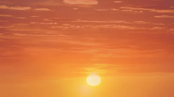 Rosa Himmel Flauschig Weiße Wolken Auf Gold Sonnenuntergang Sommer Tropische — Stockfoto