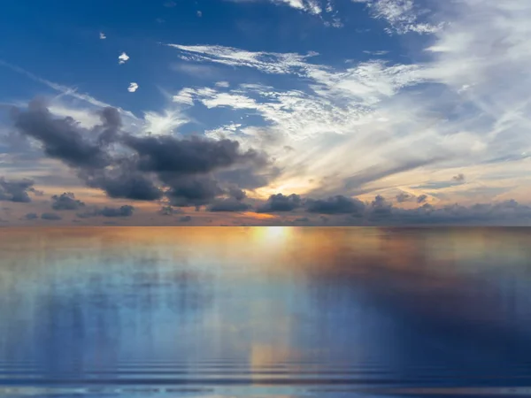 Mond Licht Nacht Dramatischer Himmel Auf Sonnenuntergang Nebel Lila Rosa — Stockfoto