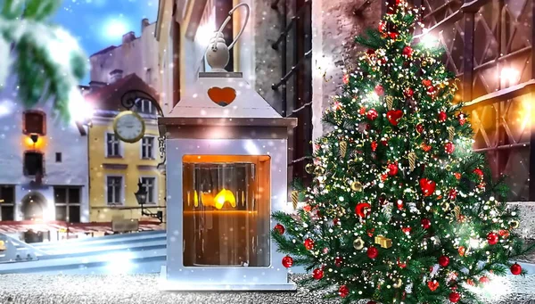 Decoração Árvore Natal Bola Vermelha Ouro Confete Luz Vela Lanterna — Fotografia de Stock