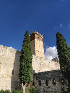 Verona 'daki Montorio Kalesi Kulesi