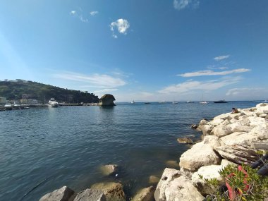 Ischia Adası, Napoli 'deki mantar plajı.