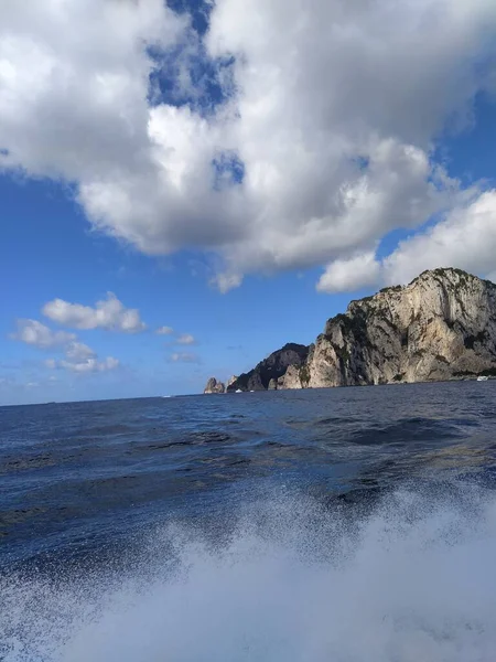 Σκάφος Για Νησί Ischia Στη Νάπολη Ιταλία — Φωτογραφία Αρχείου