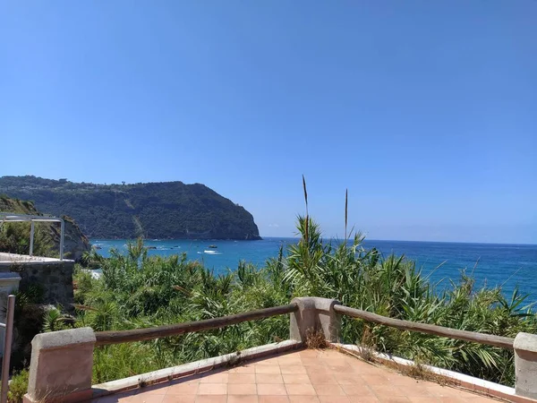 Cava dell 'isola Sahili, Ischia Adası, İtalya