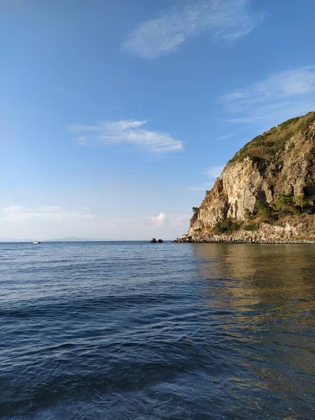 Ischia Adası, Napoli 'deki Aziz Montano Sahili