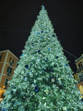 Luci D 'Artista gösterisi, İtalya, Salerno' da Noel tatilinde.