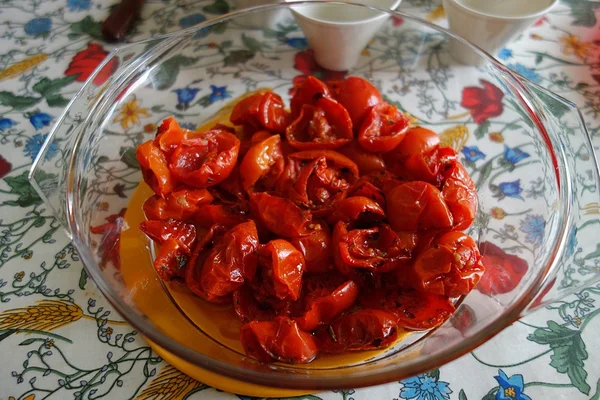백업 된 체리 토마토의 이미지 — 스톡 사진