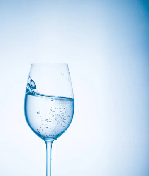 Vatten Ett Glas Form Ett Glas Stänk Vatten Vacker Stänk — Stockfoto