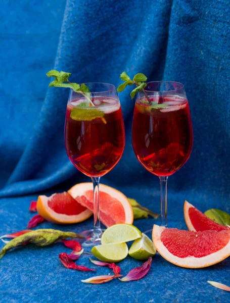 Aperol Cocktail Massor Frukt Massor Champagne Bra Smak Och Vacker — Stockfoto