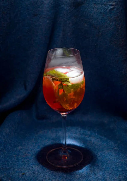 Aperol Cocktail Massor Frukt Massor Champagne Bra Smak Och Vacker — Stockfoto