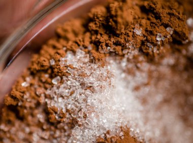 Kakao tozu yakın çekim modunda çekilir