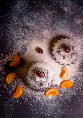 Çikolatalı ve mandalinalı nefis bir jöleli mini kek çikolatası.