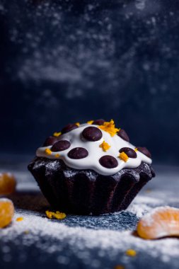 Çikolatalı ve mandalinalı nefis bir jöleli mini kek çikolatası.