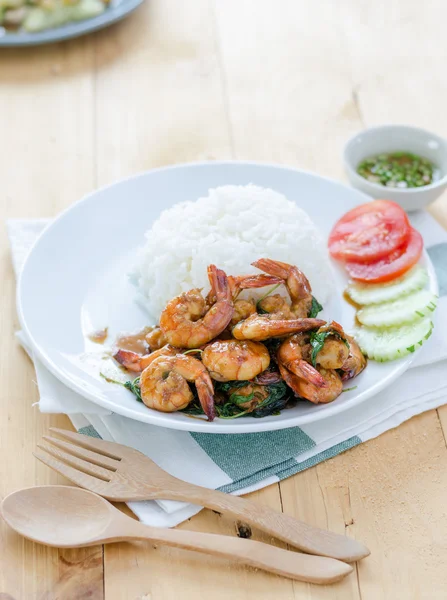 Thai food, shrimp with hot basil. — Stock Photo, Image