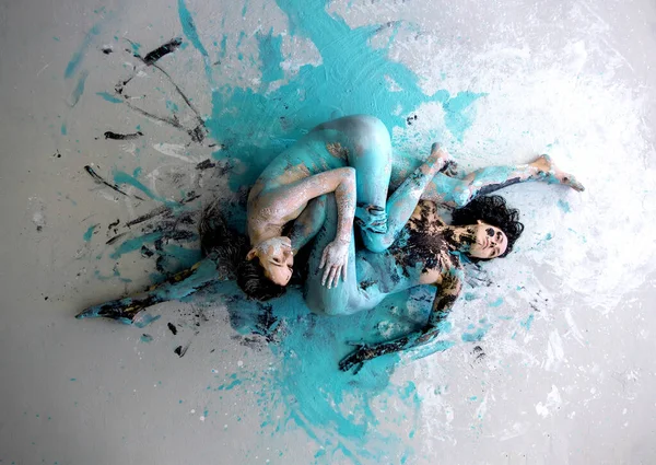 Deux Blanc Noir Turquoise Peints Abstraitement Jeunes Femmes Sexy Sur — Photo