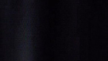 TV Screen makro görünümündeki eski VHS kasetinden soyut Glitch Hatası. Eski TV Kaplaması, titreşimli video, kötü sinyal paraziti, siyah ekran. Hatalar, gürültü ve eserler. Piksel Gürültü CanlandırmasıName