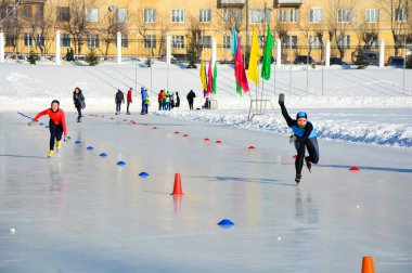Rusya, Volgodonsk - 18 Ocak 2015: Buzda paten sürmek için antrenman.