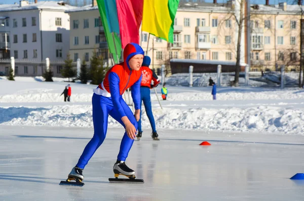 Rússia Volgodonsk Janeiro 2015 Patinação Treinamento Para Andar Patins Gelo — Fotografia de Stock