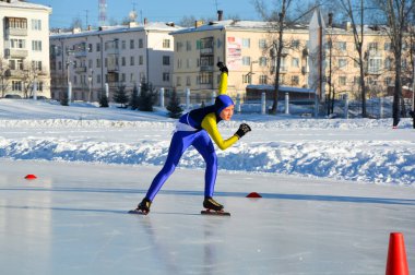 Rusya, Volgodonsk - 18 Ocak 2015: Buzda paten sürmek için antrenman.